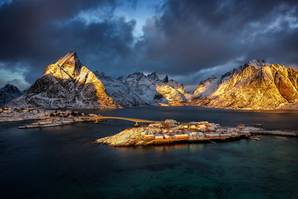 Sun At Reine
